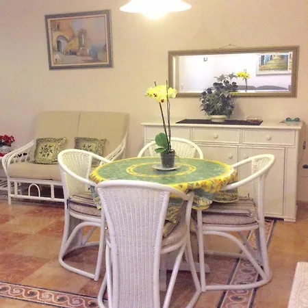 Sylvia, By Beach, Sea View, Promenade, Garage *