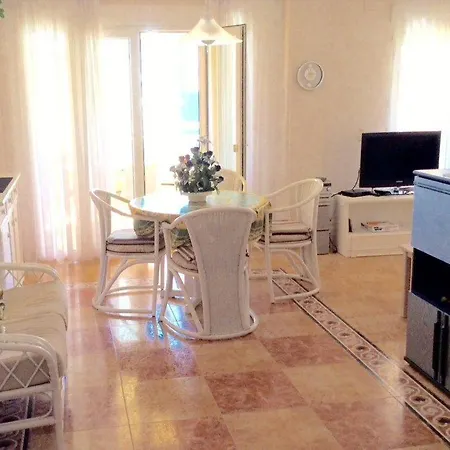 Sylvia, By Beach, Sea View, Promenade, Garage Calpe