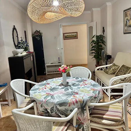 Sylvia, By Beach, Sea View, Promenade, Garage *