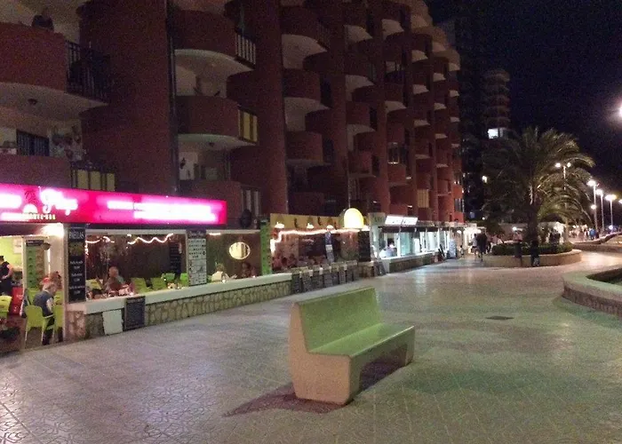 Sylvia, By Beach, Sea View, Promenade, Garage *