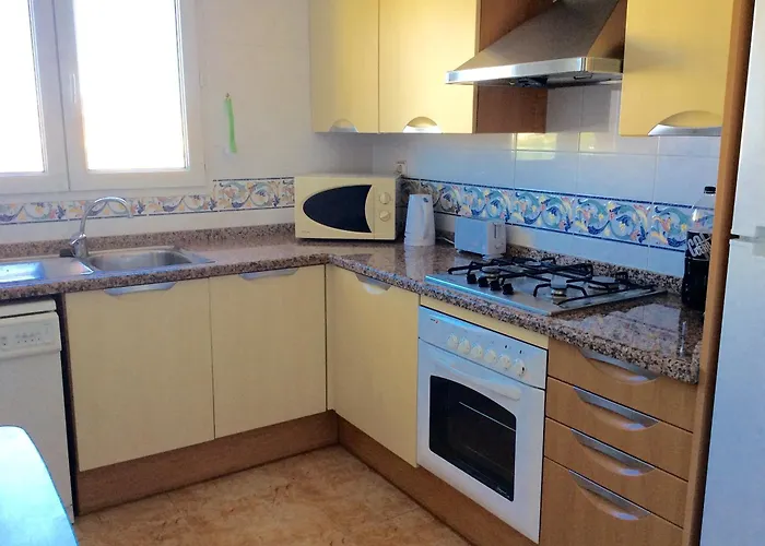 Sylvia, By Beach, Sea View, Promenade, Garage Apartment *