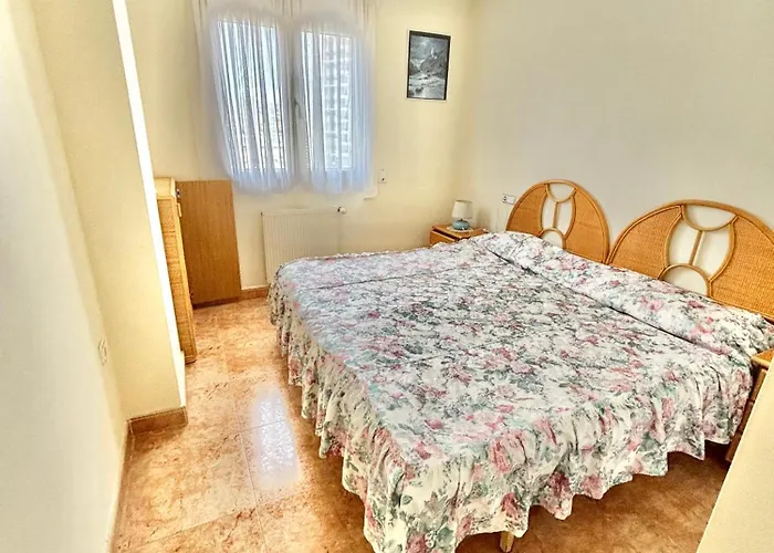 Sylvia, By Beach, Sea View, Promenade, Garage Apartment *